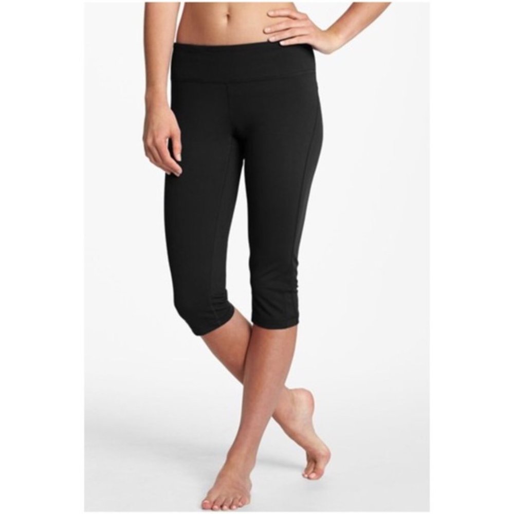 Nordstrom Zella cropped leggings